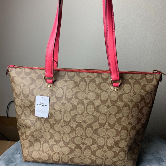 Coach Gallery Tote - Picture 2 of 5